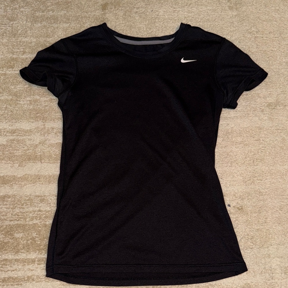 Nike Women's Black Short Sleeve Tee